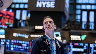Market check: Dow plummets as Omicron variant fears escalate